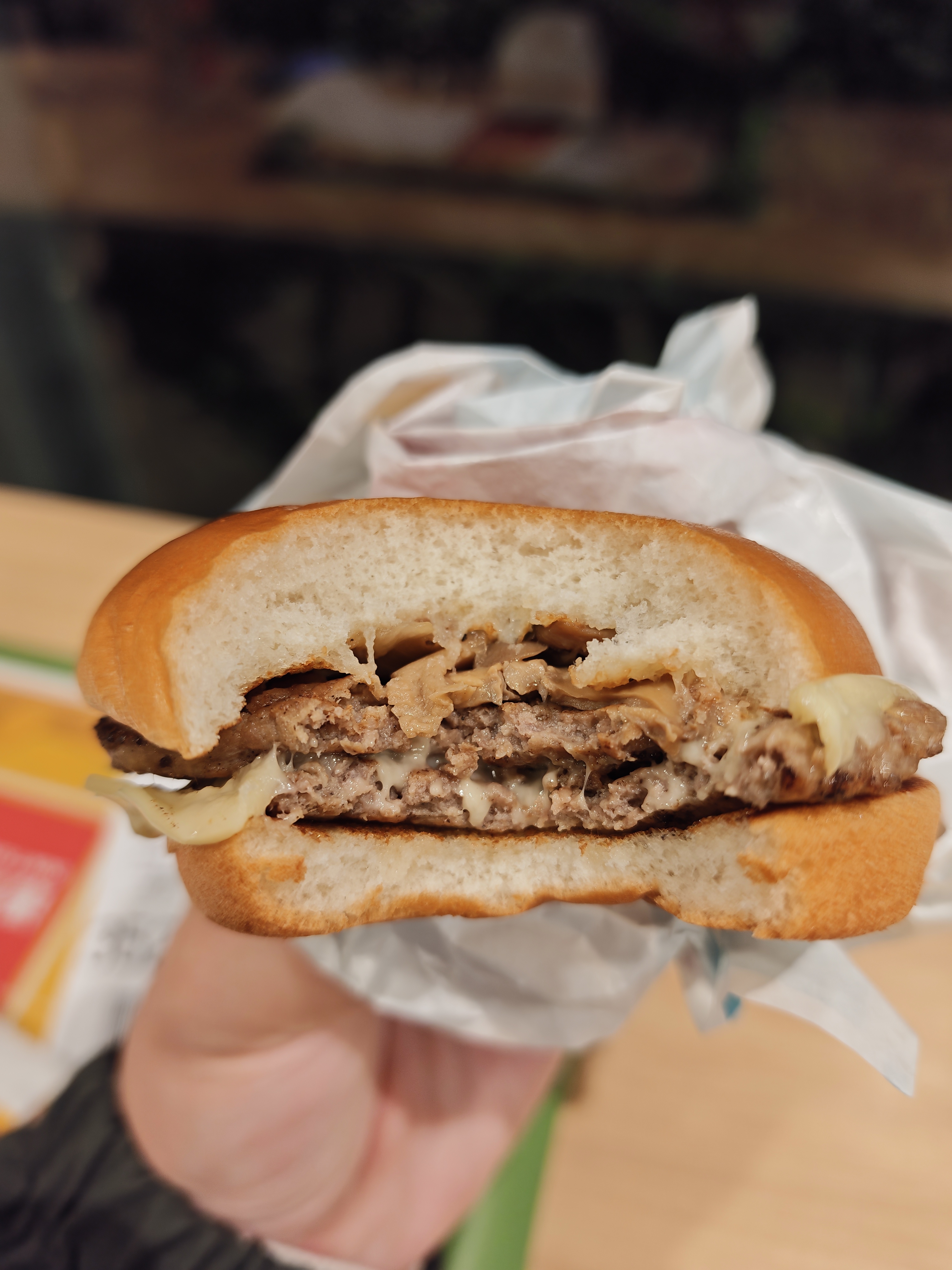 1764328945210_d.jpg|350